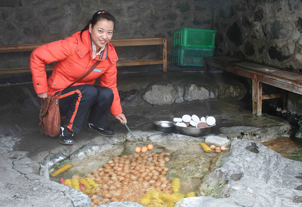 Eggs boiled in hot-spring water.jpg