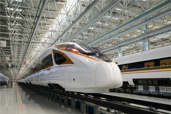 A photo captures a CR400BF-G-type EMU produced by CRRC Changchun..jpg