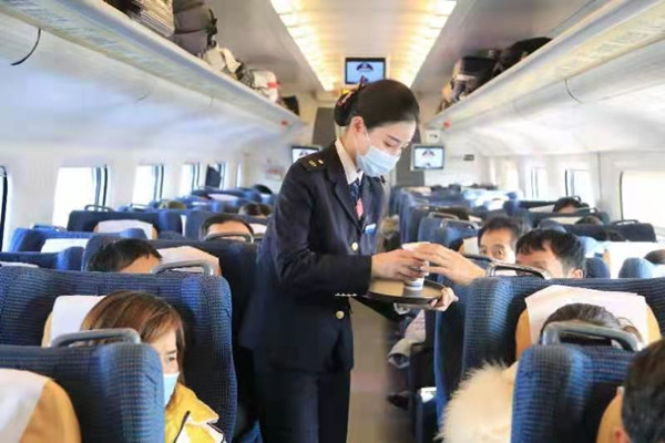Jilin rail stewardess becomes unlikely video star1.jpg