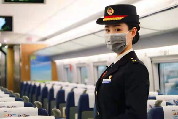 Jilin rail stewardess becomes unlikely video star2.jpg