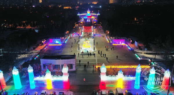 Colorful ice lantern1.jpg