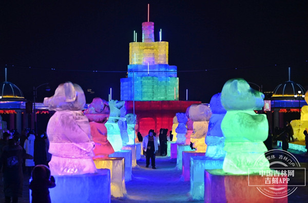 Colorful ice lantern2.jpg